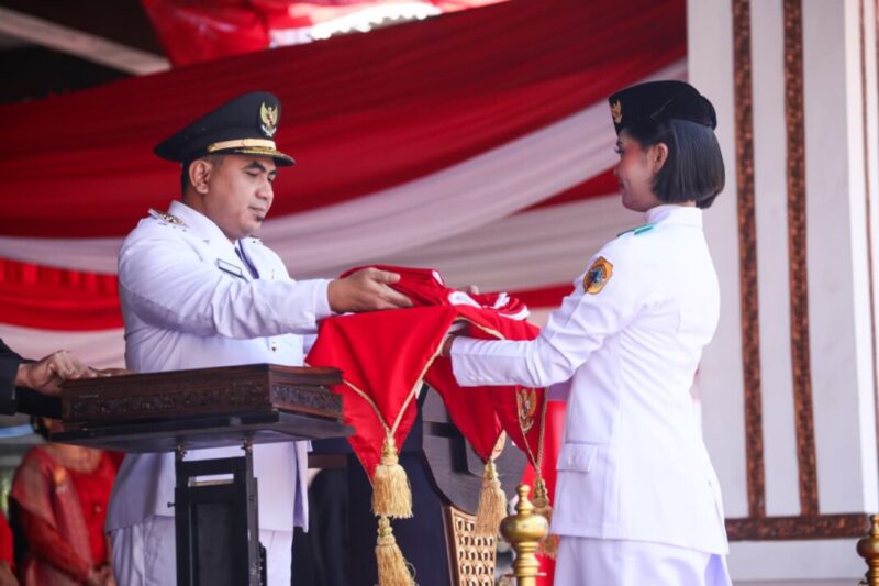 Wakil Gubernur Jawa Tengah Taj Yasin Maimoen menjadi inspektur upacara HUT ke-80 RI di Kabupaten Pati menggantikan Bupati Sudewo.