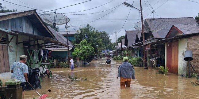 Beberapa rumah yang terdampak banjir di sumatra utara. (Istimewa/wawasannews)