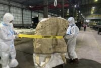 Penyegelan kawasan mengandung radioaktif cesium-137 oleh Dirjen Penegakan Hukum Kementerian Lingkungan Hidup di sebuah pabrik di Cikande, Kabupaten Serang. (Istimewa/Wawasannews)