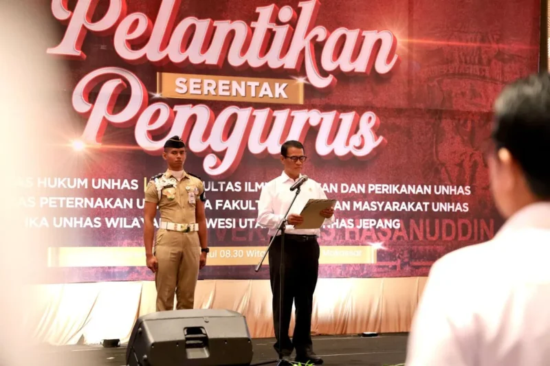 Mentan Andi Amran Sulaiman memberikan arahan terkait percepatan swasembada pangan pada acara pelantikan Pengurus IKA Unhas di Makassar. (Istimewa/Wawasannews)