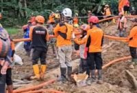 Operasi SAR di Pandanarum, Banjarnegara, terus berlanjut dengan total 961 personel gabungan. Hingga Sabtu, 50 warga selamat, 12 meninggal, dan 16 masih dicari. Dok. Pribadi. (Wawasannews)