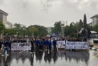 Ratusan kader PMII Semarang memadati area Jl. Pahlawan dalam aksi menolak KUHAP baru — (Istimewa/Wawasannews)