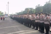 Sejumlah anggota kepolisian mengikuti apel pengamanan unjuk rasa di Jakarta, Senin (17/11/2025). (Istimewa/Wawasannews)