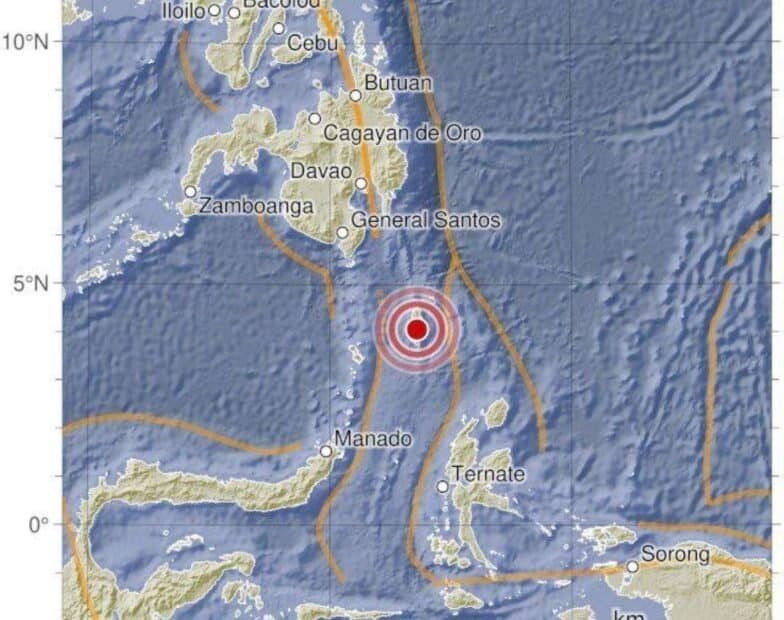 Gempa bumi di Filipina bagian tengah, dekat Manado, dengan pemantauan risiko dan kesiapsiagaan.