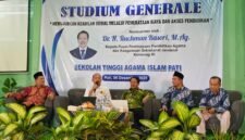 Kepala Puspenma Kemenag, Ruchman Basori, berbincang dengan jajaran pimpinan STAIP Pati sebelum penyampaian Stadium General. (Istimewa/Wawasannews)