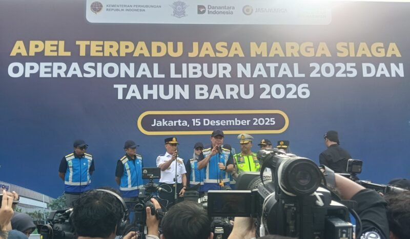Direktur Utama Jasa Marga bersama jajaran Korlantas Polri dan Kementerian Perhubungan memimpin Apel Terpadu Jasa Marga Siaga Operasional Libur Natal 2025 dan Tahun Baru 2026 di Jakarta, Senin (15/12/2025). (Istimewa/Wawasannews)
