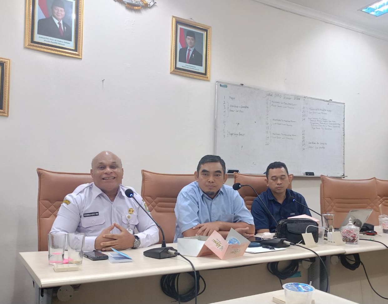 Komisi D DPRD Kendal menggelar rapat kerja bersama Dinas Kesehatan Kendal membahas penyesuaian kepesertaan BPJS Kesehatan tahun 2026 serta upaya menjaga keberlanjutan layanan kesehatan bagi masyarakat di tengah keterbatasan anggaran daerah. (Istimewa/Wawasannews)