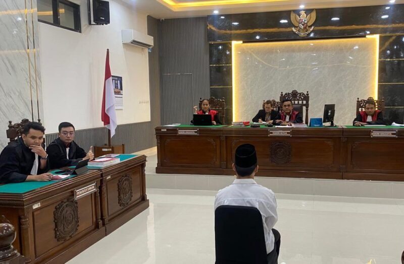 Suasana sidang perkara pembunuhan berencana di Pengadilan Negeri Kendal saat Jaksa Penuntut Umum membacakan tuntutan terhadap terdakwa, Rabu (14/1/2026). (Istimewa/Wawasannews)
