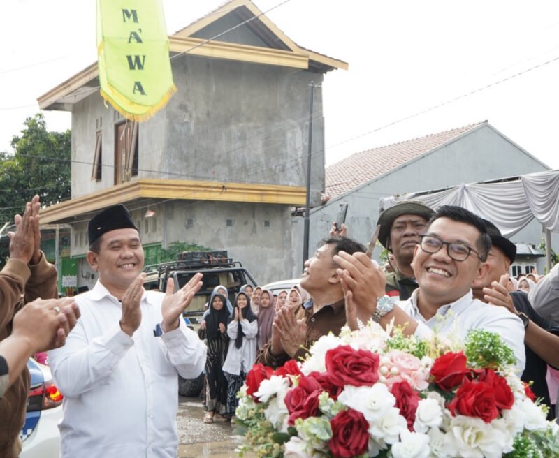 Ketua DPRD Kabupaten Kendal, Mahfud Sodiq membuka kegiatan Aero Modelling Show, Sabtu (24/1/2026). Foto : Zidnal/Wawasannews