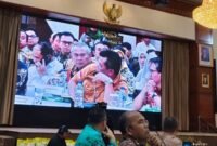 Kepala KPUS Kendal Suwardi saat mengikuti rapat koordinasi persiapan HBKN bersama Menteri Pertanian sekaligus Kepala Badan Pangan Nasional.(Dok Pribadi/Wawasan)