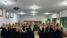 Kholid Abdillah Anggota Komisi A DPRD Jateng bersama pengurus PC Fatayat NU Kendal