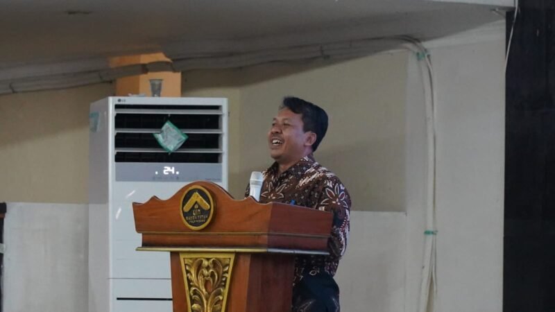 Kepala PUSPENMA Kemenag, Ruchman Basori, saat menghadiri Pertemuan Orang Tua/Wali dan Mahasiswa KIP-K bersama jajaran UIN Raden Fatah Palembang, Kamis (22/1/2026). Foto: Istimewa/Wawasannews