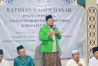 Ketua Pimpinan Pusat AMRI, Abdul Kholiq, S.Pd.I, saat memberikan sambutan dan motivasi kepada peserta Latihan Kader Dasar (LKD) AMRI Kabupaten Kendal di Pondok Pesantren Raudlatul Muttaqin, Kecamatan Gemuh, Kendal, Sabtu (31/1/2026). (Wawasannews)