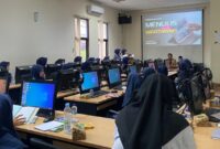 Peserta Pelatihan Jurnalistik PK IPNU IPPNU MTs Al-Iman Bulus mengikuti pemaparan materi dari tim Kominfostasandi Kabupaten Purworejo dalam kegiatan edukasi media dan literasi digital, Selasa (3/2/2026). (Istimewa/Wawasannews)