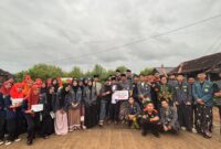 Pengurus dan anggota PAC IPNU–IPPNU Patebon bersama LAZ Qolbun Salim berfoto bersama usai kegiatan Ramadhan Berbagi dan pembagian takjil kepada warga Dusun Mbaran, Desa Wonosari, Kecamatan Patebon, Kendal, Ahad (22/2/2026). Foto : Wawasannews.com