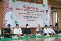 Ketua DPRD Kendal Mahfud Sodiq bersama Bupati Kendal Dyah Kartika Permanasari dan jajaran Forkopimda saat Safari Ramadan 1447 H/2026 M di Masjid At-Taqwa, Desa Bulugede, Kecamatan Patebon, Jumat (20/2/2026). Foto: Muna/Wawasannews