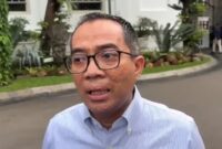 Menteri Pendidikan Tinggi, Sains, dan Teknologi (Mendiktisaintek) Brian Yuliarto memberikan keterangan kepada awak media di kawasan Istana Kepresidenan Jakarta. (Istimewa/Wawasannews)