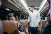 Sekretaris Kabinet Teddy Indra Wijaya meninjau langsung puncak arus balik Lebaran 2026 di Terminal Terpadu Pulo Gebang, Cakung, Jakarta Timur, Rabu (25/3/2026) dini hari. (Istimewa/Wawasannews)