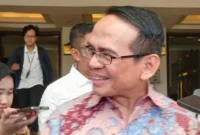 epala Eksekutif Pengawas Lembaga Pembiayaan, Perusahaan Modal Ventura, Lembaga Keuangan Mikro, dan Lembaga Jasa Keuangan Lainnya (PVML) Agusman menjawab pertanyaan wartawan saat ditemui di Jakarta, Senin (13/10/2025). (Istimewa/Wawasannews)