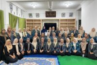 Pengurus PC IPPNU Kabupaten Kendal berfoto bersama usai kegiatan Talkshow di Aula Gedung Aswaja PCNU Kendal, Ahad (1/3/2026). Foto : Wawasannews