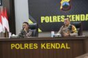 Kabag Ren Polres Kendal Kompol Amin Supangat memberikan paparan terkait kesiapan pelaksanaan Operasi Ketupat Candi 2026 saat menerima kunjungan tim Komisi Kepolisian Nasional (Kompolnas) di Mapolres Kendal, Senin (16/3/2026). Foto : Wawasannews.com