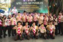 Ketua Kwarcab Gerakan Pramuka Kabupaten Kendal Mahfud Sodiq bersama jajaran pembina dan anggota Pramuka berfoto bersama usai Apel Gelar Pasukan Aksi Pramuka Peduli Karya Bakti Lebaran (APP KBL) 2026 di Alun-alun Sukorejo, Kendal, Rabu (11/3/2026). Foto : Wawasannews
