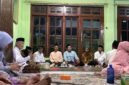 Suasana sowan dan silaturahmi jamaah Majelis Ta’lim Mushola Nurul Iman Bulak, Rowosari, saat mengikuti tausiah dan doa bersama di ndalem Bugangin, Kendal, Rabu (25/3/2026). Foto : Wawasannews.com