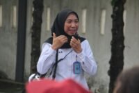 Kepala BNNK Kendal, Anna Setiyawati, memberikan arahan dan edukasi kepada siswa dalam kegiatan pengenalan bahaya narkoba di Kabupaten Kendal, Senin (20/4/2026). Foto : Wawasannews.com