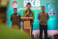 Kholid Abdillah, Wakil Sekretaris DPW PKB Jawa Tengah, menyampaikan sambutan dalam pembukaan Musyawarah Cabang (Muscab) PKB Kendal di Hotel Sae Inn, Minggu malam (19/4/2026). Foto : Fuad / Wawasannews