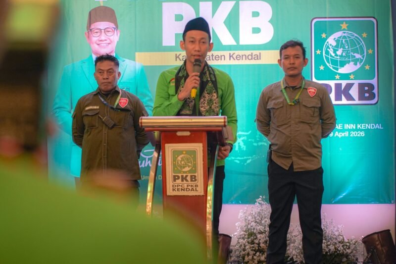 Kholid Abdillah, Wakil Sekretaris DPW PKB Jawa Tengah, menyampaikan sambutan dalam pembukaan Musyawarah Cabang (Muscab) PKB Kendal di Hotel Sae Inn, Minggu malam (19/4/2026). Foto : Fuad / Wawasannews