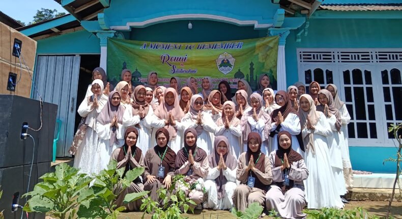 Halal Bihalal LARBA ( Lare Batang ), Pererat Silaturahmi Santri dan Alumni Yanbu’ul Huda Kendal*