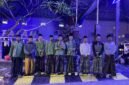 Sejumlah santri yang tergabung dalam Iksantrik Kendal berfoto bersama sebelum keberangkatan dalam kegiatan MABAR ATI (Mudik Akbar Santri Amtsilati) Ramadan 1447 H. Foto : Wawasannews.com