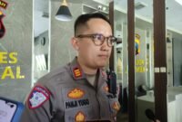 Kasat Lantas Polres Kendal, AKP Panji Yugo Putranto, saat memberikan keterangan kepada awak media terkait tingginya angka kecelakaan di jalur Weleri–Sukorejo di Mapolres Kendal, Selasa (7/4/2026). Foto : Wawasannews.com
