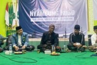 Dari kiri ke kanan, rekanita Ana rekan faqih (Moderator), Dwi Ganjar (narasumber), Ahmad Robith Umama (narasumber), dan Abdul Khabib (narasumber) saat kegiatan Halal Bihalal dan Silaturahmi Kader bertajuk “Nyambung Roso” PAC IPNU–IPPNU Kecamatan Cepiring di Gedung MWC NU Cepiring, Sabtu (18/4/2026). Foto : Wawasannews.com