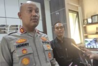 Kapolres Kendal AKBP Hendry Susanto Sianipar memberikan keterangan kepada awak media terkait kasus tawuran yang terjadi di Kelurahan Ngilir, Kecamatan Kendal, di Mapolres Kendal, Senin (20/4/2026). Foto : Wawasannews.com