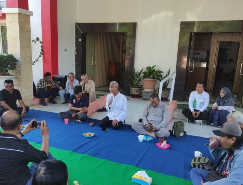 Coffee morning DLH bersama Diskominfo Kendal dan Forwaken. Foto : Wawasannews.com