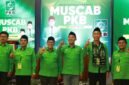 Bakal calon Ketua DPC PKB Kendal berfoto bersama usai ditetapkan dalam sidang pleno Musyawarah Cabang (Muscab) di Hotel Sae Inn Kendal, Minggu malam (19/4/2026). Foto: Fuad/Wawasannews