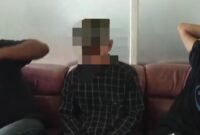 foto viral di medsos terduga pelaku pencurian uang. (Istimewa/Wawasannews)