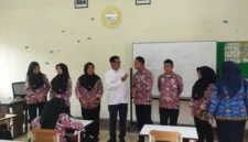 Deputi Bidang Koordinasi Pemberdayaan Masyarakat Desa, Daerah Tertinggal, dan Daerah Tertentu Kemenko PM Abdul Haris saat melakukan monitoring dan evaluasi terhadap pelaksanaan Sekolah Rakyat Menengah Atas 22 Malang, Jawa Timur, Kamis (2/4/2026). (Istimewa/Wawasannews)