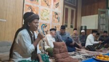 Suasana pengajian dan halal bihalal di Pesantren Budaya Ndalem Wongsorogo, Desa Sidorejo, Kecamatan Brangsong, Kendal, Minggu (12/4/2026) malam. Foto : Wawasannews.com