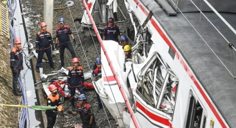 Kronologi Kecelakaan Kereta di Bekasi Timur, Diduga Berawal dari Kendaraan di Perlintasan