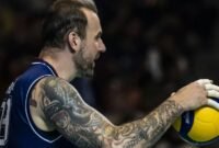 Pevoli Jakarta Lavani Livin Transmedia Gyoergy Grozer bersiap melakukan servis ke arah tim Jakarta Bhayangkara Presisi pada pertandingan Final Four Proliga 2026 di GOR Jatidiri, Semarang, Jawa Tengah, Minggu (19/4/2026). (Istimewa/Wawasannews)