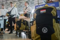 Petugas Penyelenggara Ibadah Haji (PPIH) menunggu waktu keberangkatan di Terminal 3 Bandara Soekarno-Hatta, Kota Tangerang, Banten, Jumat (17/4/2026). (Istimewa/Wawasannews)