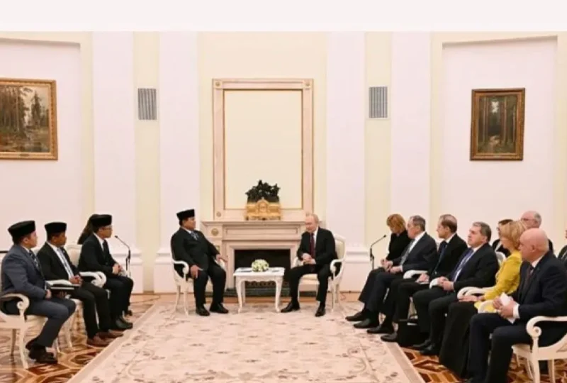 Presiden Republik Indonesia, Prabowo Subianto, menggelar pertemuan dengan Presiden Federasi Rusia, Vladimir Putin, di Istana Kremlin pada Senin, 13 April 2026. (Istimewa/Wawasannews)