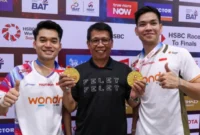 Asisten pelatih ganda putra utama Indonesia Chafidz Yusuf berpose bersama ganda putra Leo Rolly Carnando/Daniel Marthin, setelah menjuarai BWF World Tour Super 500 Thailand Open 2026, Bangkok, Thailand, Minggu (17/5/2026). (Istimewa/Wawasannews)