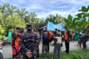 Tim gabungan Basarnas Pasaman saat menemukan dan mengevakuasi korban yang ditemukan dalam keadaan meninggal dunia di Sungai Batang Paparian Kecamatan Parik Koto Balingka, Rabu (20/5/2026). (Istimewa/Wawasannews)