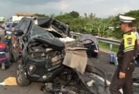 Mobil Anggota DPR Gus Hilman kecelakaan di tol Probolinggo, Sabtu (23/5/2026). (Istimewa/Wawasannews)