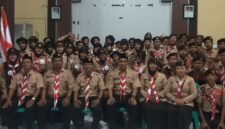 Peserta bersama panitia dan jajaran Kwarcab Pramuka Kendal berfoto usai mengikuti rangkaian seleksi calon peserta Jambore Nasional XI Tahun 2026 di Sanggar Pramuka Kwarcab Kendal, Kamis (30/4/2026). (Istimewa/Wawasannews)