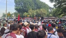 Ribuan massa buruh dari berbagai serikat telah memadati kawasan Monas, Jakarta Pusat dalam rangka memperingati May Day, Jumat (1/5/2026). (Istimewa/Wawasannews)