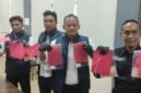 Petugas Satresnarkoba Polres Kendal menunjukkan barang bukti hasil pengungkapan kasus peredaran narkotika jenis sabu di Mapolres Kendal, Senin (4/5/2026). (Istimewa/Wawasannews)